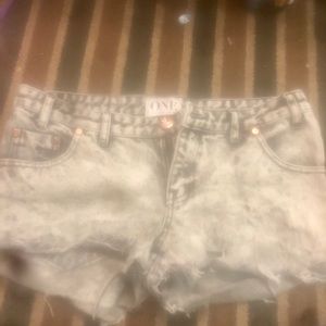 Black and white acid wash cutoff
